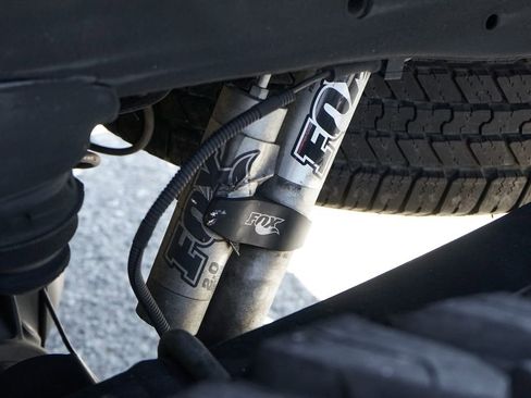 Used 2017 GMC Sierra 2500 Denali w/ Duramax Plus Package AWD/4WD image 46