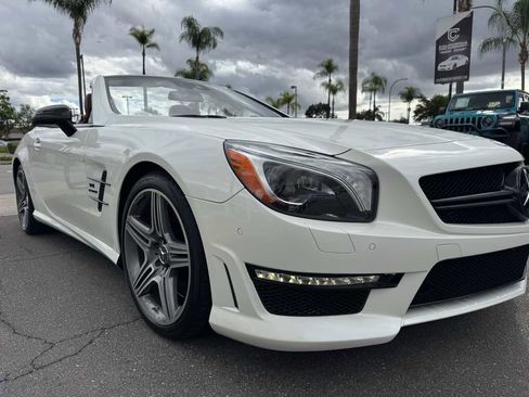 Used 2015 Mercedes-Benz SL 63 AMG image 14