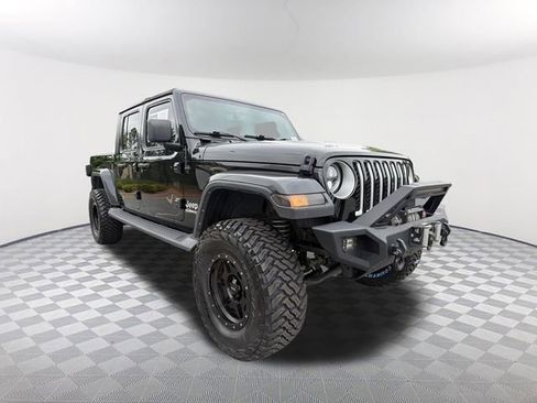 Used 2022 Jeep Gladiator Overland w/ Popular Equipment Package AWD/4WD image 3