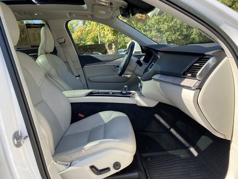 Used 2023 Volvo XC90 T8 Plus w/ Protection Package Premier image 37