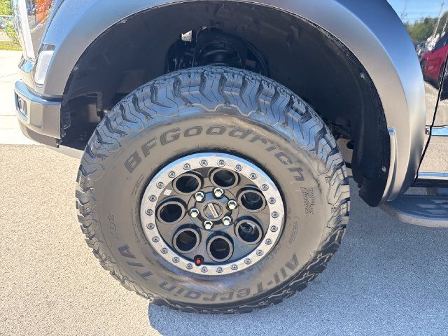 Used 2025 Ford F150 Raptor AWD/4WD image 10