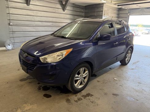 Used 2010 Hyundai Tucson GLS w/ Popular Equipment Pkg 2 FWD image 1