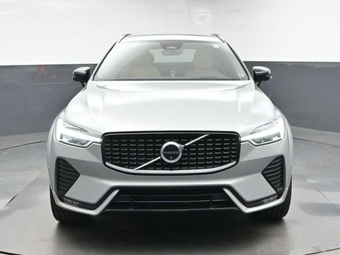 Used 2024 Volvo XC60 B5 Ultimate w/ Protection Package Premier AWD/4WD image 3