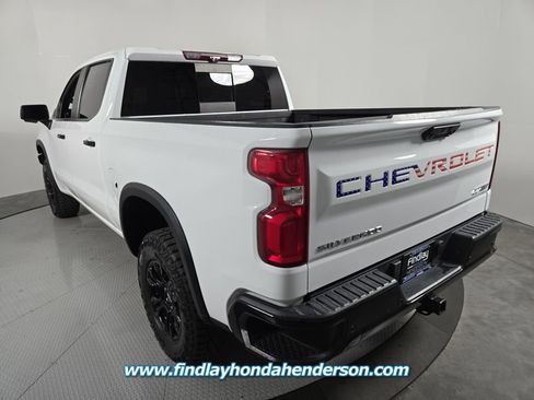 Used 2023 Chevrolet Silverado 1500 ZR2 w/ Technology Package image 4