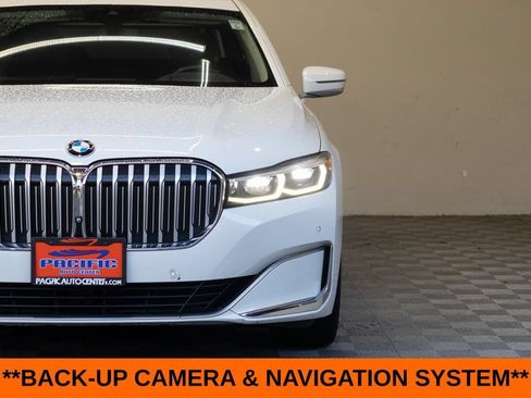 Used 2021 BMW 740i w/ Premium Package RWD image 5