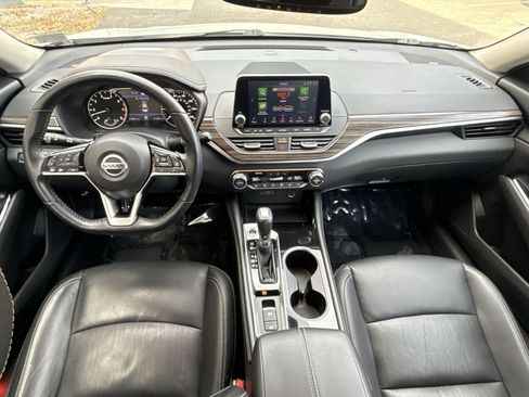 Used 2020 Nissan Altima 2.5 Platinum image 23