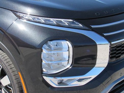 New 2026 Mitsubishi Outlander SEL FWD image 10