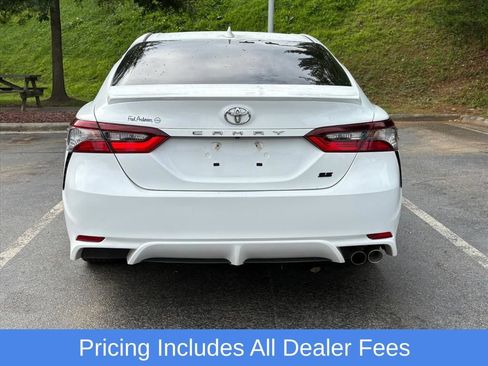 Used 2022 Toyota Camry SE FWD image 6