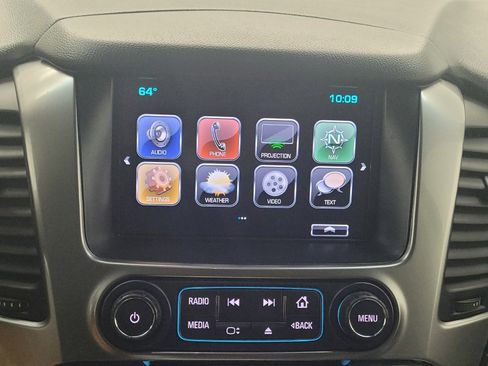 Used 2018 Chevrolet Suburban Premier image 25