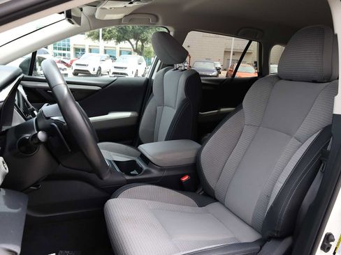 Used 2024 Subaru Outback Premium AWD/4WD image 31