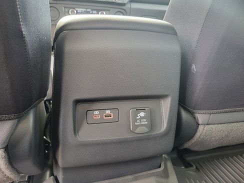 Used 2025 Nissan Frontier SV w/ SV Convenience Package RWD image 27