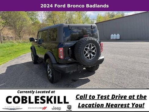 Used 2024 Ford Bronco Badlands AWD/4WD image 6