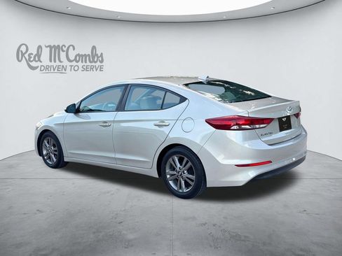 Used 2017 Hyundai Elantra SE w/ SE A/T Tech Package 03 FWD image 3