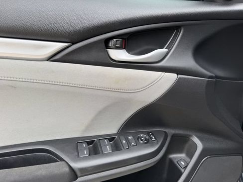 Used 2021 Honda Civic EX image 5