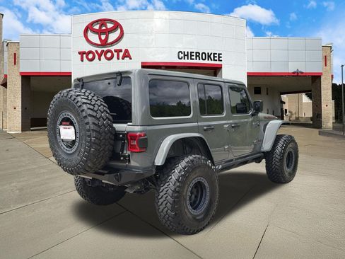 Used 2023 Jeep Wrangler Unlimited Rubicon w/ LED Lighting Group AWD/4WD image 5