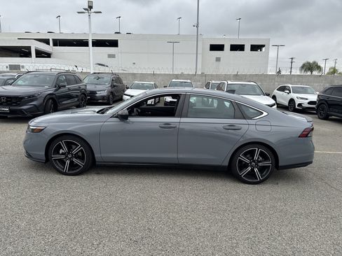 Used 2023 Honda Accord Sport image 7