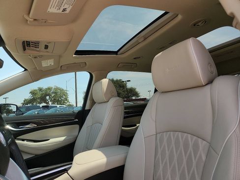 Used 2023 Buick Enclave Avenir w/ Avenir Technology Package AWD/4WD image 15