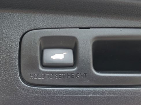 Used 2024 Honda CR-V EX-L image 9