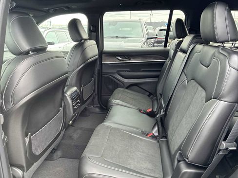 New 2026 Jeep Grand Cherokee L 4WD image 25