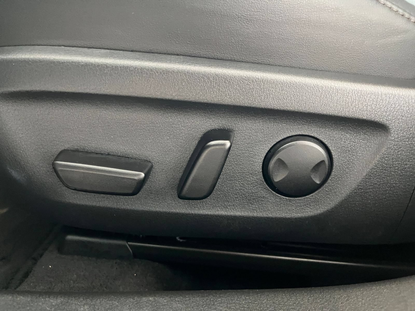 Used 2026 MAZDA MAZDA3 s FWD image 21