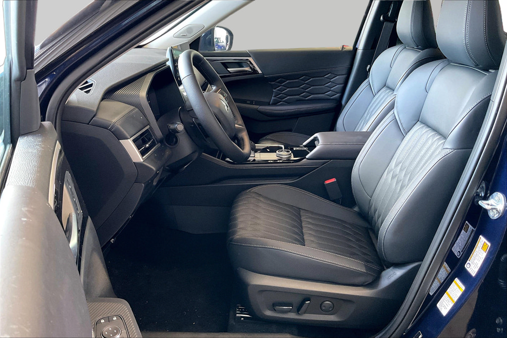 New 2026 Mitsubishi Outlander SEL FWD image 9