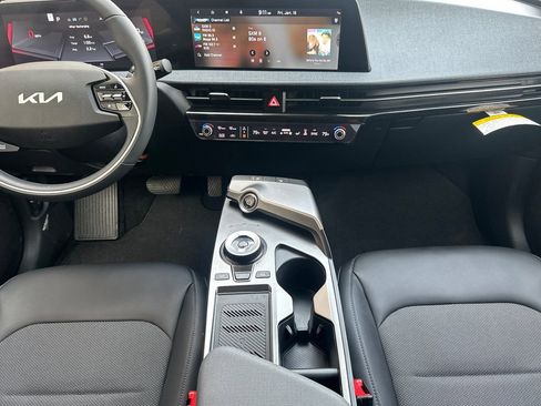 Used 2024 Kia EV6 Light image 14