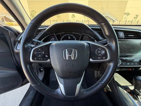 Used 2017 Honda Civic Touring image 13
