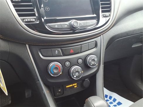 Used 2018 Chevrolet Trax LS image 16
