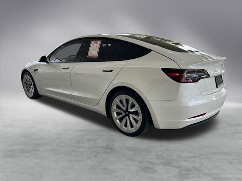 Used 2021 Tesla Model 3 Standard Range Plus RWD image 4