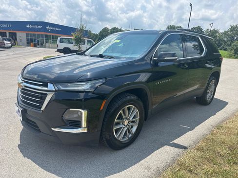 Used 2023 Chevrolet Traverse LT AWD/4WD image 5