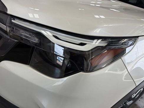 Certified 2025 Subaru Forester Premium AWD/4WD image 10