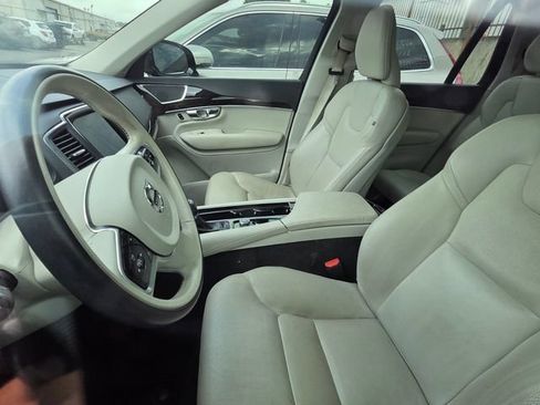 Used 2019 Volvo XC90 T5 Momentum AWD/4WD image 9