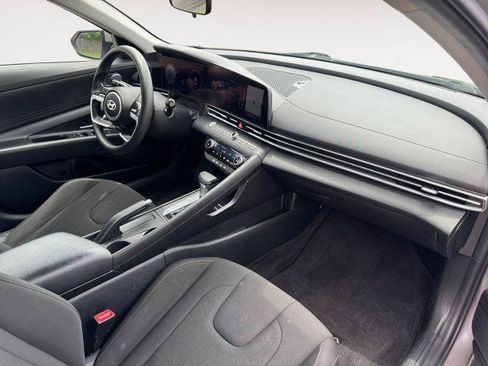 Used 2024 Hyundai Elantra SEL FWD image 15