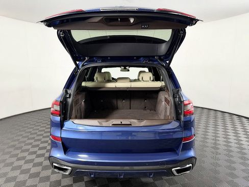 Used 2019 BMW X5 xDrive40i w/ M Sport Package AWD/4WD image 13