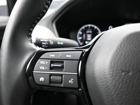 Used 2026 Honda HR-V EX-L image 11