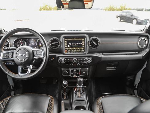 Used 2022 Jeep Wrangler Unlimited Sahara image 12