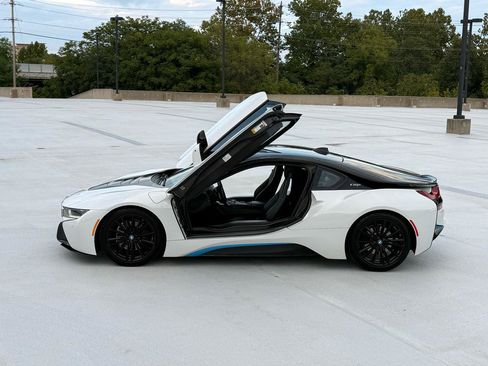 Used 2019 BMW i8 Coupe AWD/4WD image 37