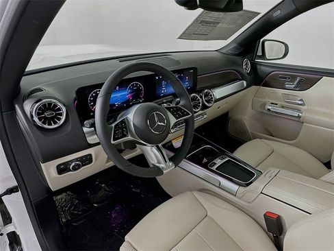 New 2026 Mercedes-Benz GLB 250 GLB 250 image 9