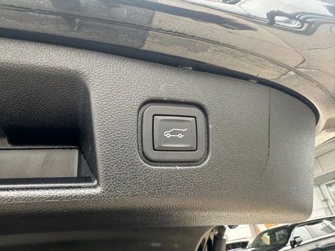 Used 2025 Chevrolet Blazer EV RS AWD/4WD image 24