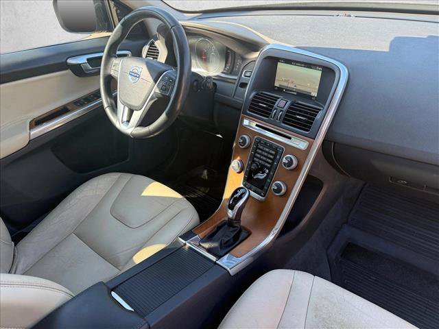 Used 2017 Volvo XC60 T5 Inscription w/ Preferred Option Package FWD image 26