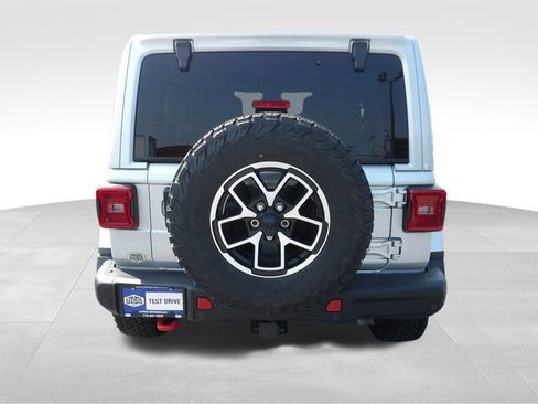 Used 2024 Jeep Wrangler Unlimited Rubicon AWD/4WD image 7