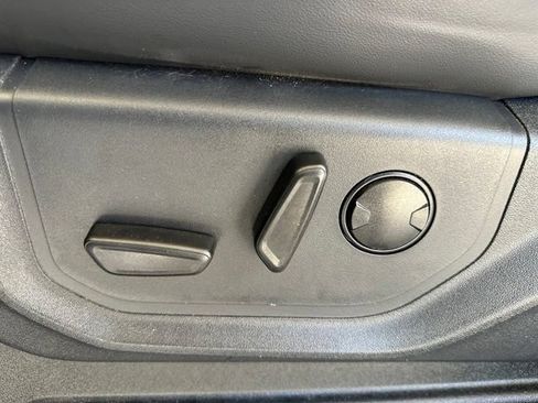 Certified 2024 Ford Expedition XLT RWD image 29