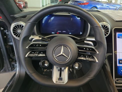 Used 2022 Mercedes-Benz SL 63 AMG 4MATIC image 25