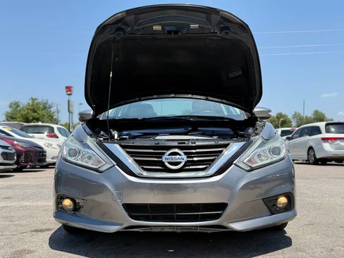 Used 2018 Nissan Altima 2.5 SL FWD image 10