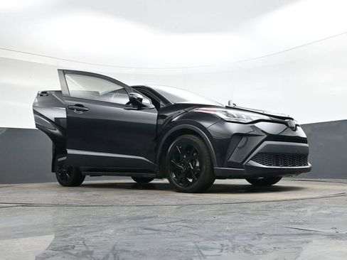 Used 2021 Toyota C-HR image 41