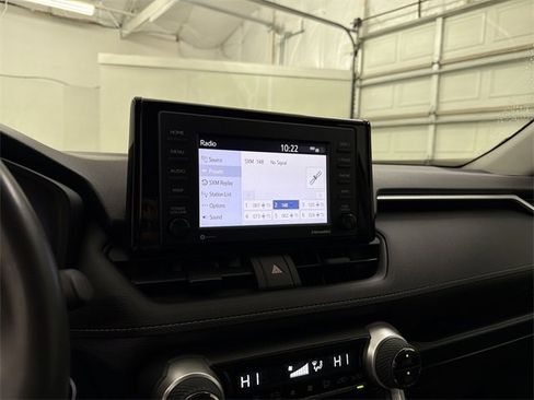 Used 2022 Toyota RAV4 XLE image 25