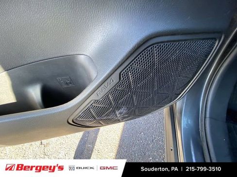 Used 2021 Toyota RAV4 XLE image 27