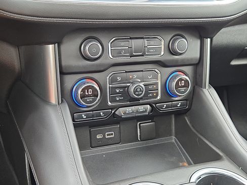 Used 2021 Chevrolet Tahoe LT w/ Rear Media and Nav Package RWD image 30