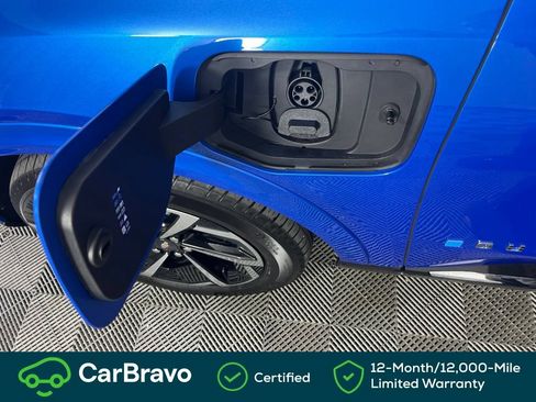 Used 2024 Chevrolet Equinox EV LT w/ LPO, All-Weather Mat Package FWD image 17