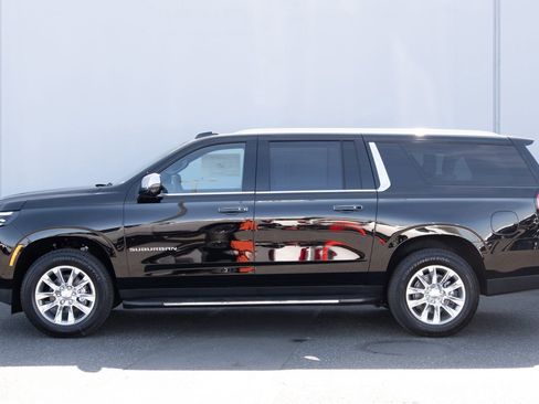 New 2026 Chevrolet Suburban Premier AWD/4WD image 30